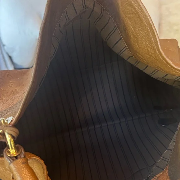 Louis Vuitton Artsy MM monogram empreinte - Picture 9 of 11